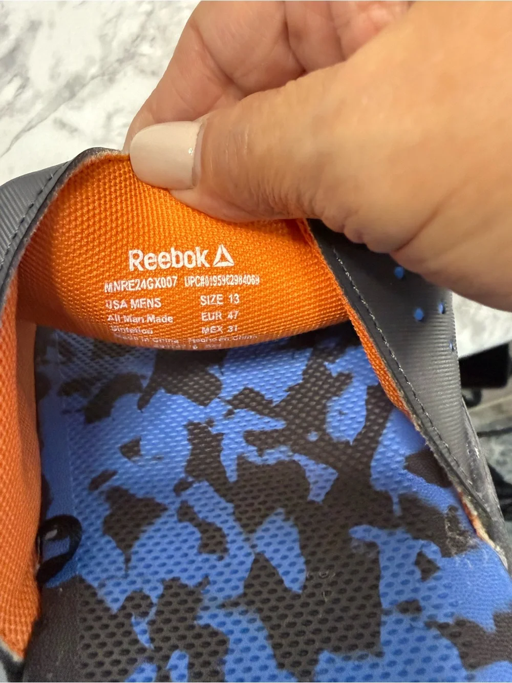 Reebok pervade dual